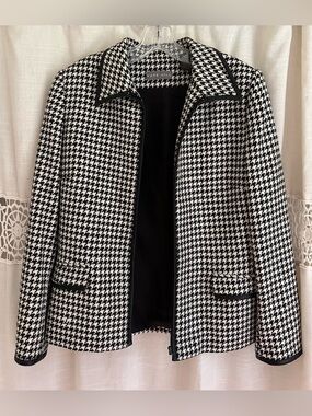 Kate Hill Black & White Houndstooth Zip Jacket 
with Black Trim